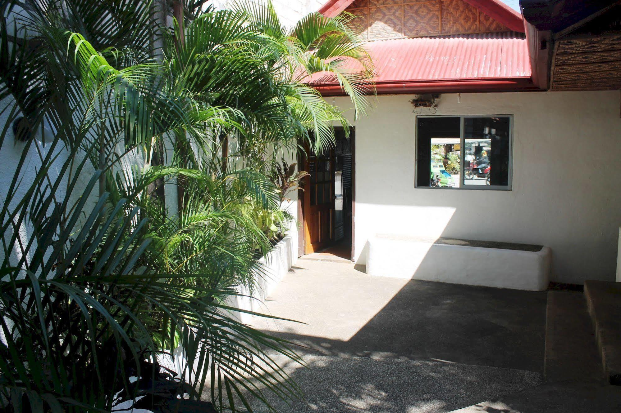 Paragayo Resort Tawala  Buitenkant foto