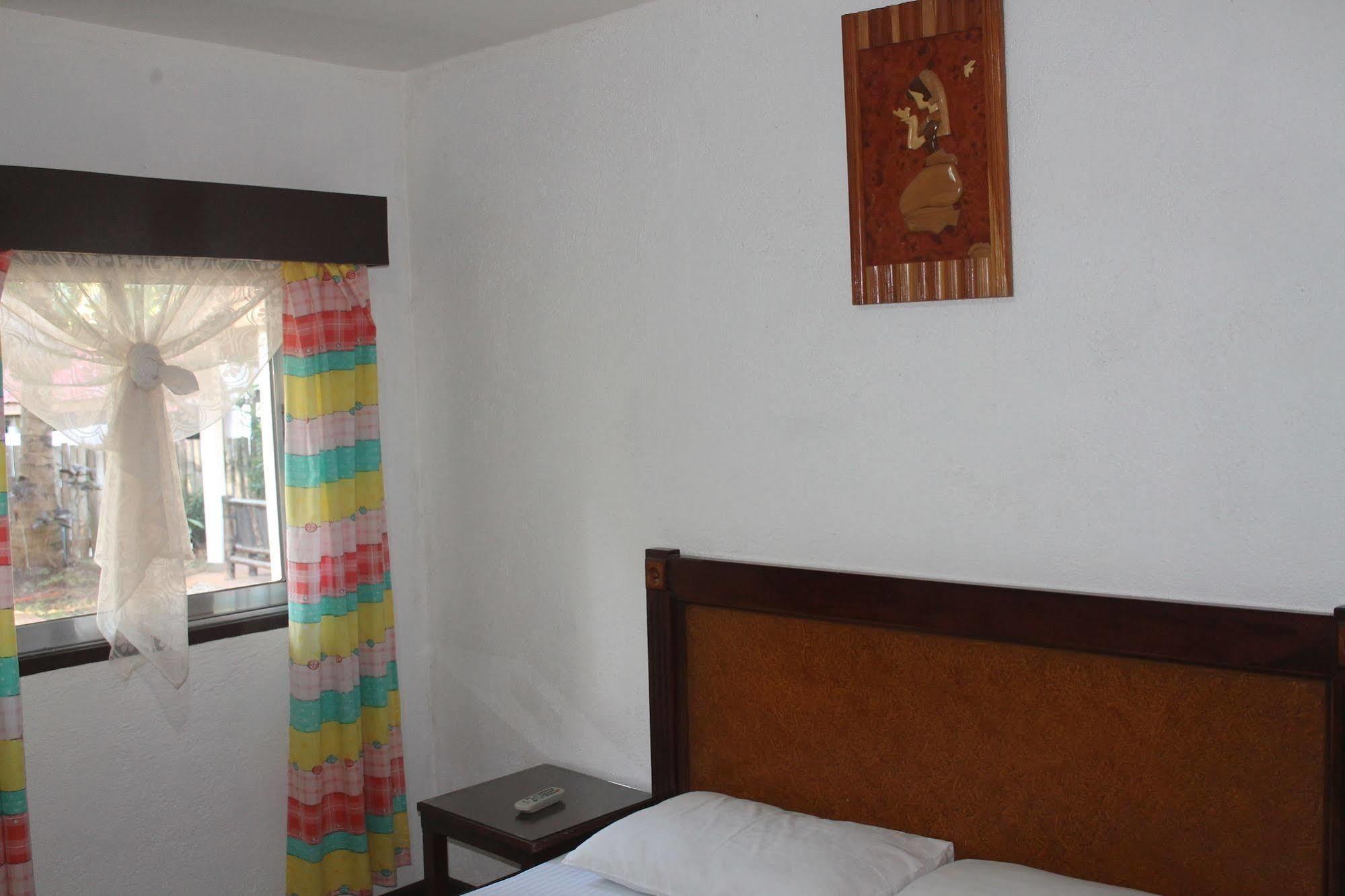 Paragayo Resort Tawala  Buitenkant foto