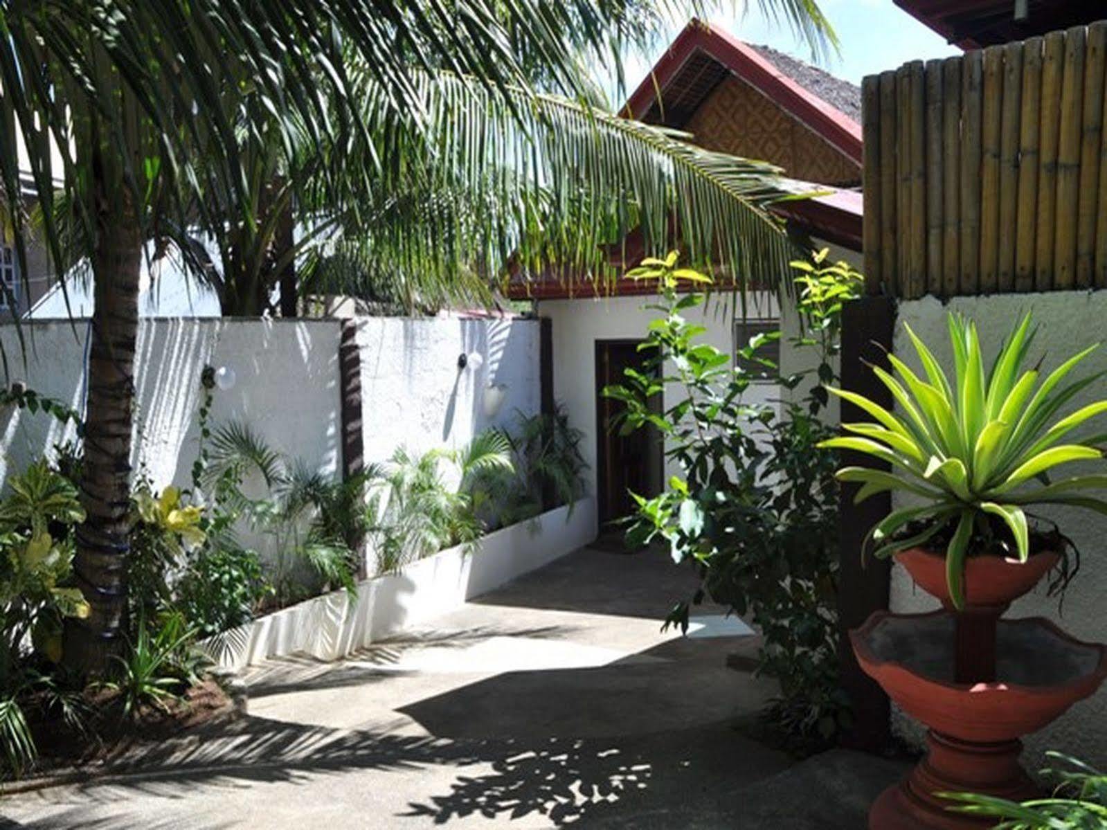 Paragayo Resort Tawala  Buitenkant foto